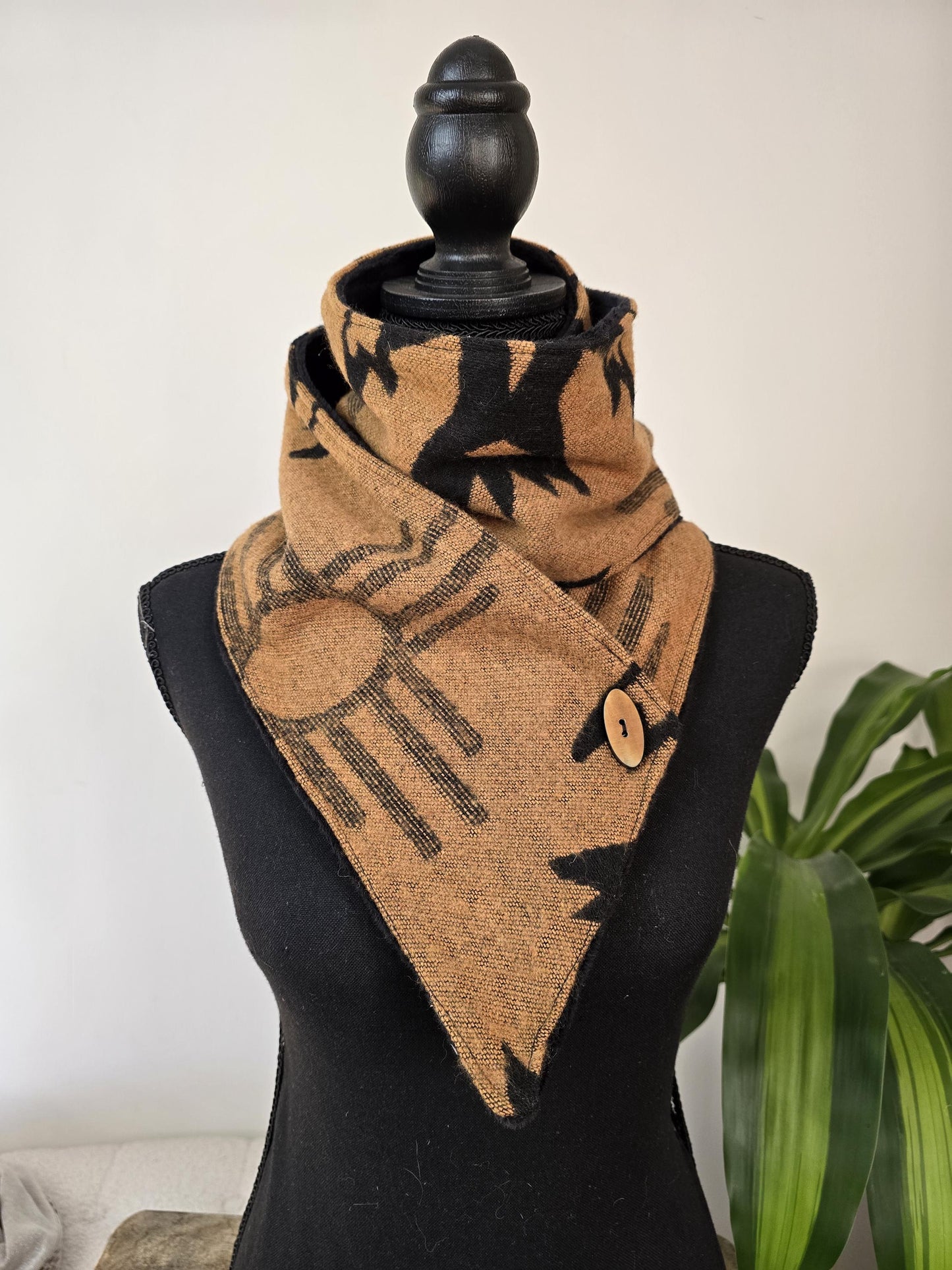 Golden Sand and Black Southwest Adventure Snap Scarf __etsy:7417350544