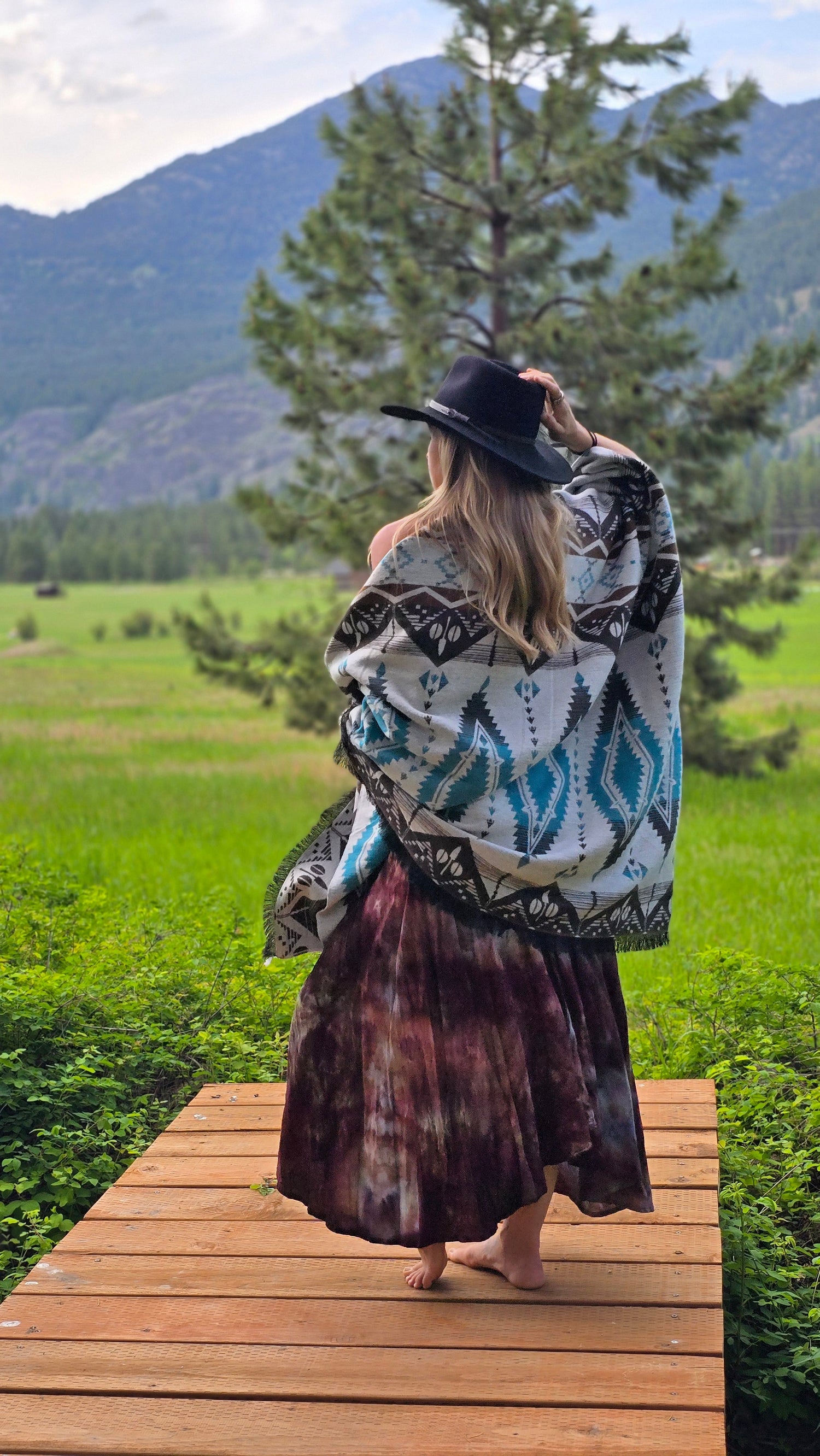 Blankets & Scarves