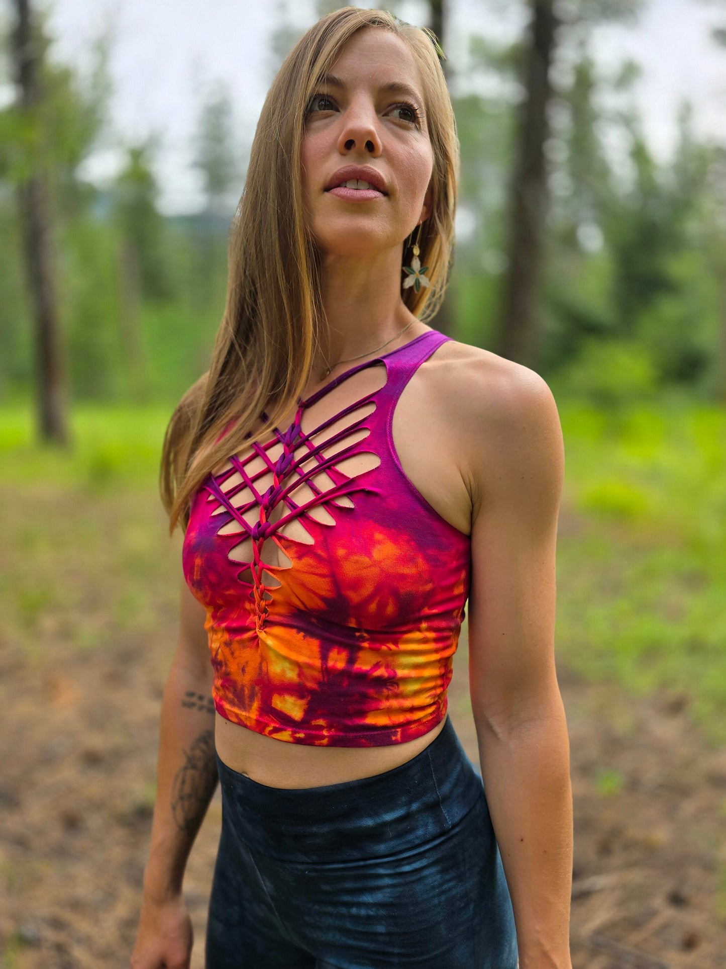 Lion Heart Crop Top High Neck Yoga Tank Slit Weave