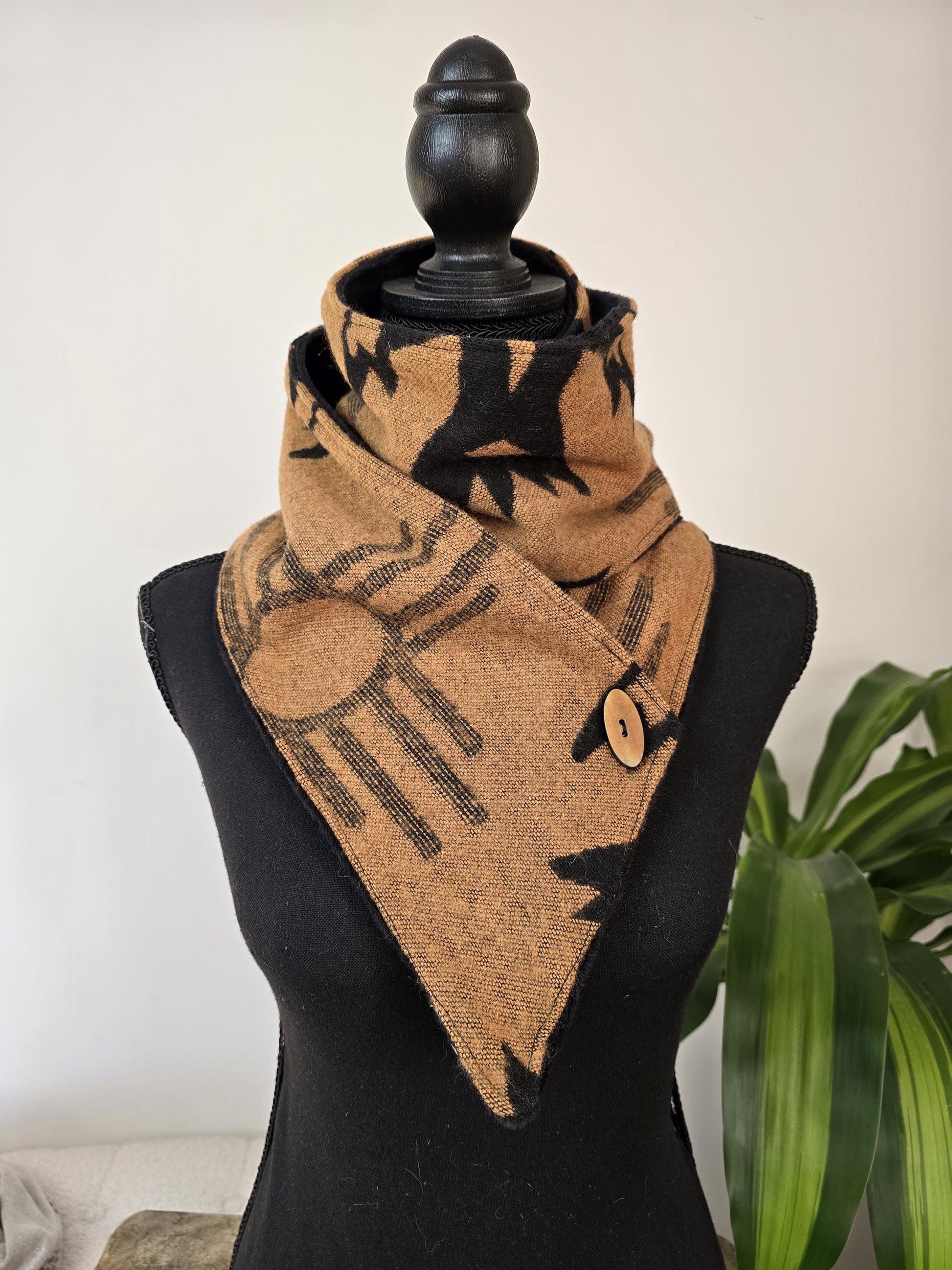 Golden Sand and Black Southwest Adventure Snap Scarf __etsy:7417350544